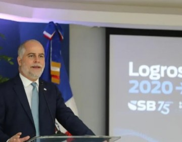 Poder Ejecutivo confirma a Alejandro Fern&aacute;ndez como Superintendente de Bancos