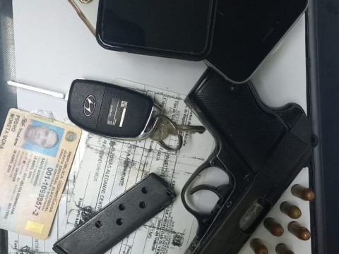 PN apresa cinco hombres por porte ilegal de arma de fuego