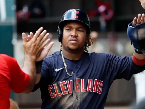 Jos&eacute; Ram&iacute;rez pega su segundo grand slam y gu&iacute;a triunfo de los Guardianes