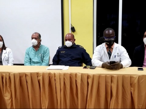 M&eacute;dicos Forenses exigen mejores condiciones laborales; afirman son dirigidos por estudiantes
