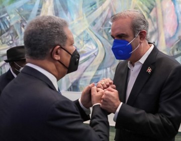 Luis Abinader se reune con el expresidente Leonel Fernandez 