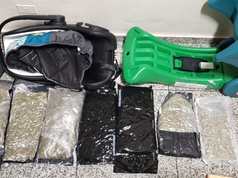 DNCD, CESAC Y ADUANAS decomisan 7 paquetes de Marihuana en el AILA 