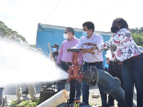 Director INAPA pondera mejor&iacute;a servicio en municipio de Haina durante encuentro con autoridades locales y dirigentes comunitarios