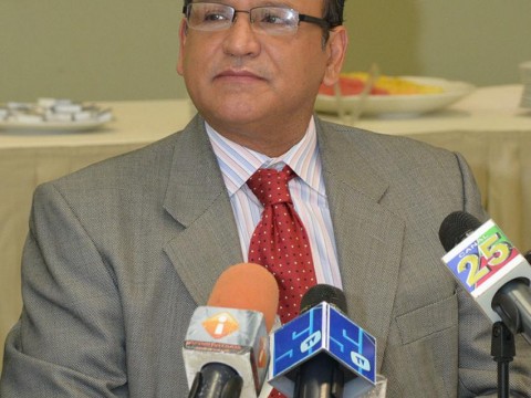 Presidente de FDC dice precios de productos de la canasta basica siguen a la baja