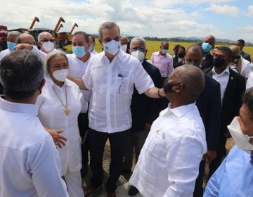 Presidente Abinader destaca aumento de producci&oacute;n de arroz; garantiza abastecimiento y estabilidad de precio