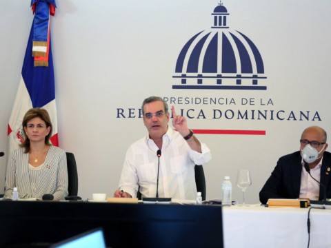 Abinader encabeza este martes Consejo de Ministros y Directores en Barahona