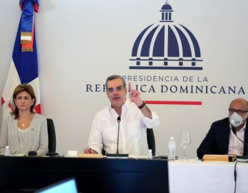 Abinader encabeza este martes Consejo de Ministros y Directores en Barahona