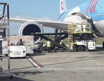 RD recibe un mill&oacute;n de vacunas Sinovac procedentes de China