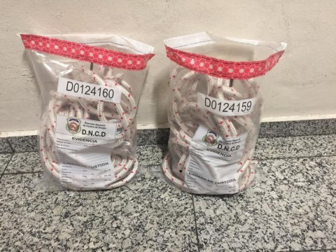 DNCD ocupa coca&iacute;na liquida en tubes introducidos dentro de sogas