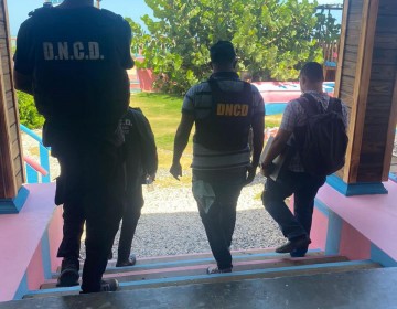 Miches - Allanan conocido Restaurante en Miches durante operaci&oacute;n contra narcotr&aacute;fico y lavado de activos.  