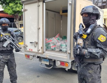 Autoridades ocupan 159 libras de marihuana y nueve kilos de coca&iacute;na en Pedernales