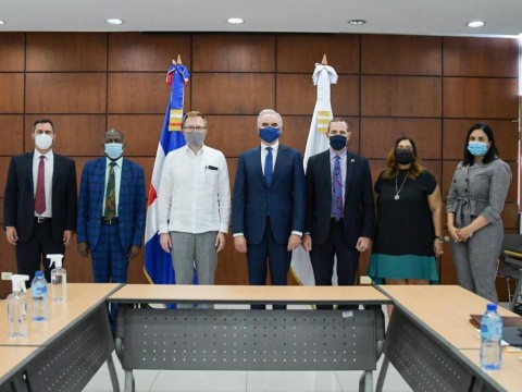 Ministro de Trabajo y Encargado de Negocios de Embajada de Estados Unidos de Am&eacute;rica dialogan sobre futuros acuerdos de cooperaci&oacute;n