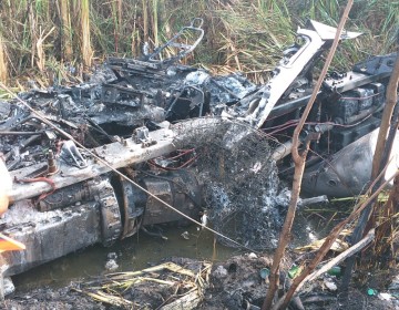 Chofer de cami&oacute;n pierde control impacta con poste del tenido el&eacute;ctrico y fallecen  3 calcinados.