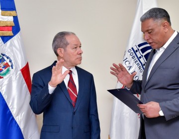 Ministro de Interior y Polic&iacute;a juramenta nuevo viceministro de Armas