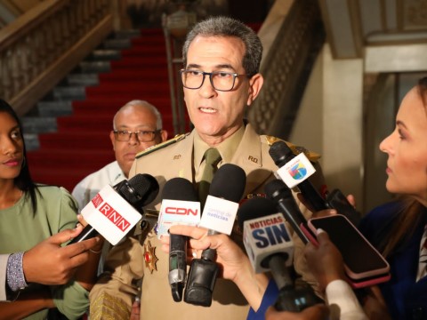 Ministro de Defensa asegura frontera dominicana est&aacute; resguardada