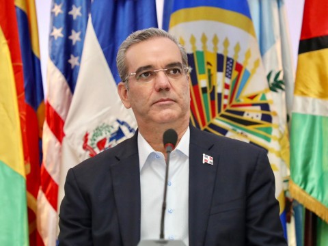 Presidente Abinader exhorta a pa&iacute;ses de la OEA encarar crisis para asegurar sostenibilidad y mejorar calidad de vida de ciudadanos