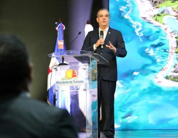 Presidente Abinader encabeza presentaci&oacute;n plan maestro proyecto Punta Bergant&iacute;n para relanzamiento Puerto Plata