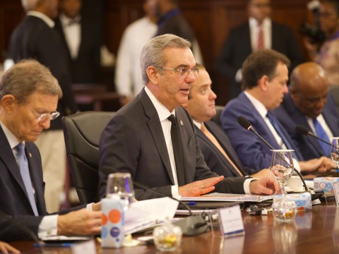 Gobierno dominicano firma con Surinam cuatro convenios trascendentales para el fortalecimiento econ&oacute;mico del pa&iacute;s