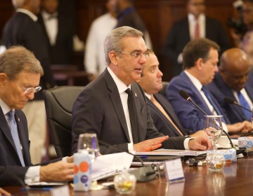 Gobierno dominicano firma con Surinam cuatro convenios trascendentales para el fortalecimiento econ&oacute;mico del pa&iacute;s
