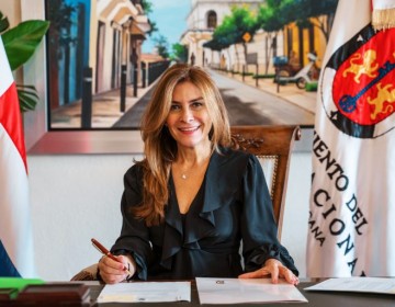 Alcaldesa Carolina Mej&iacute;a viaja a Panam&aacute; para disertar en panel del CAF sobre liderazgo femenino