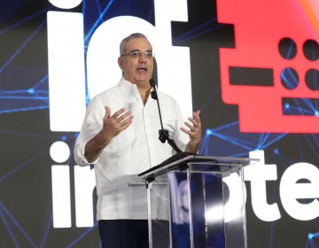 Presidente Abinader inaugura infraestructuras viales, destacamento policial, nave de zona franca y proyecto de fibra &oacute;ptica en provincia San Juan