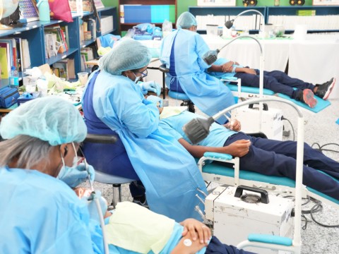 INABIE beneficia a m&aacute;s de 600 estudiantes de Dajab&oacute;n con atenciones en jornada de salud integral