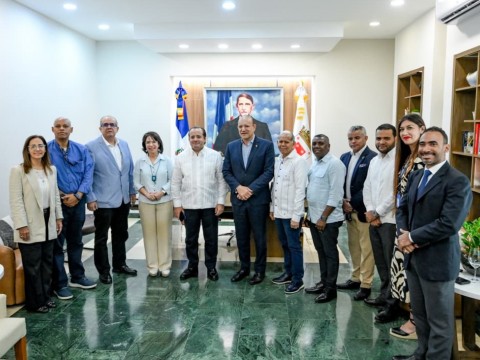  Alcald&iacute;a de Santiago y Ministerio de la Presidencia avanzan en actualizaci&oacute;n del Plan de Ordenamiento Territorial