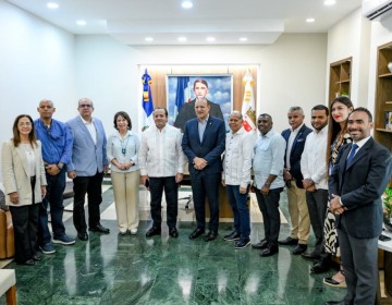  Alcald&iacute;a de Santiago y Ministerio de la Presidencia avanzan en actualizaci&oacute;n del Plan de Ordenamiento Territorial