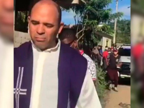 &ldquo;&Eacute;l no quer&iacute;a ceder y hubo que actuar&rdquo; Polic&iacute;a que se hizo pasar por cura y mat&oacute; un hombre