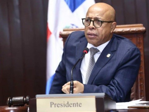 Pacheco aprueba reducci&oacute;n de los diputados porque con 190 es "inmanejable la toma de decisiones"