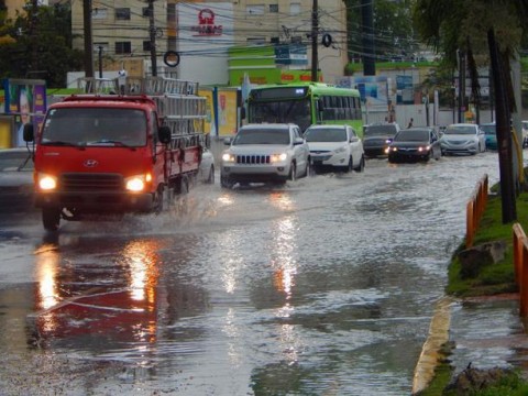 Aguaceros locales con tormentas el&eacute;ctricas para esta tarde seg&uacute;n pron&oacute;sticos de la Onamet 