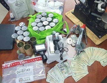Desmantelan red enviaba coca&iacute;na l&iacute;quida a Europa y apresan a dos mujeres