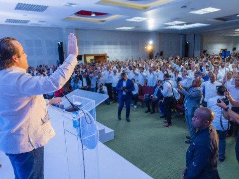PRM juramenta a su direcci&oacute;n provincial y municipal de Santiago