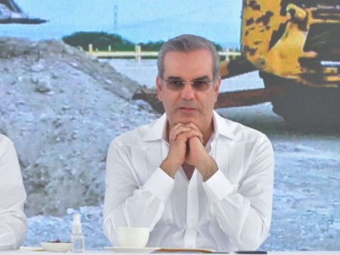 Presidente Abinader y Andr&eacute;s Allamand analizan Cumbre Iberoamericana