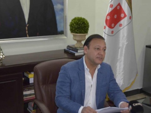 Abel Mart&iacute;nez denuncia "uso excesivo del poder" en la protecci&oacute;n de candidatos del PRM en Santiago