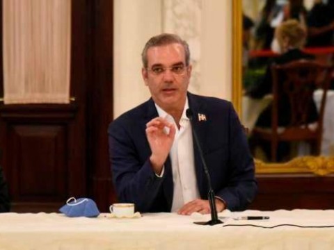 Presidente Abinader se propone "Que el agua llegue a cada punto del pa&iacute;s"