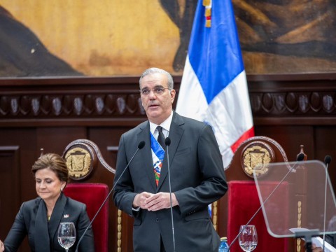 Presidente Abinader destaca avances hist&oacute;ricos en pol&iacute;tica social y reducci&oacute;n acelerada de la pobreza