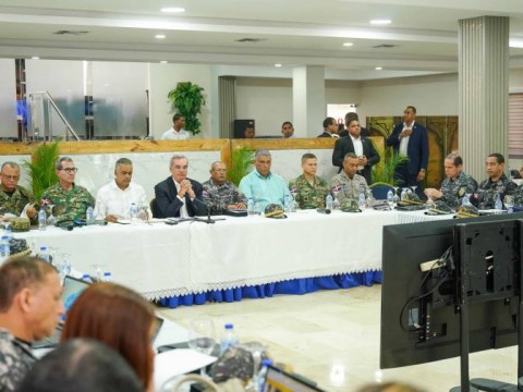 Abinader aumenta pensiones de polic&iacute;as desde RD$139 hasta RD$2,500