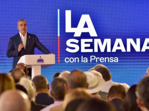 Presidente Abinader dice no ha recibido ni acepta presi&oacute;n por el tema haitiano