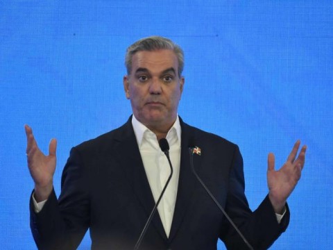 Abinader: "Se puede perder unas elecciones, pero no la dignidad ni la verg&uuml;enza"