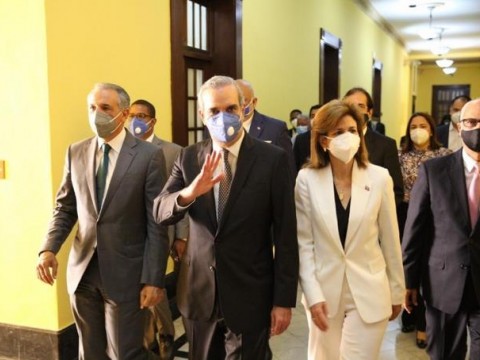 Abinader est&aacute; concentrado en las designaciones de su Gobierno y en crisis sanitaria y econ&oacute;mica
