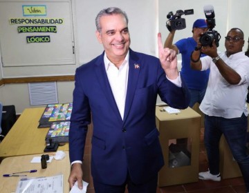 Presidente Abinader lamenta hechos violentos en elecciones municipales