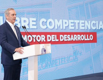 Presidente Abinader presenta avances hist&oacute;ricos en libre competencia y destaca liderazgo regional de la Rep&uacute;blica Dominicana