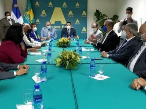 &iexcl;Ahora! Presidente Abinader se re&uacute;ne con Guillermo Moreno