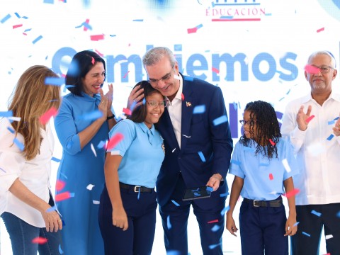 Presidente Abinader llama a sectores de la sociedad a trabajar en un Pacto por la Calidad de la Educaci&oacute;n
