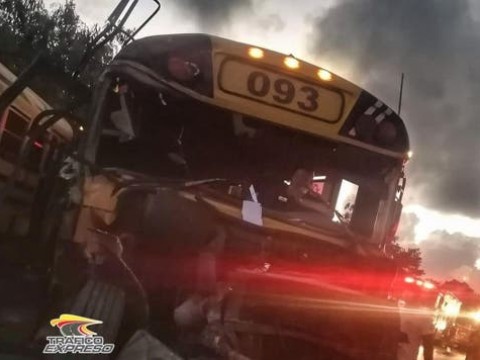 Al menos 15 personas heridas y un muerto enaccidente de tr&aacute;nsito en Ver&oacute;n-Punta Cana