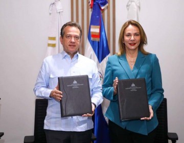 Ministerios de Industria y Cultura impulsar&aacute;n industrias creativas tras firma de acuerdo