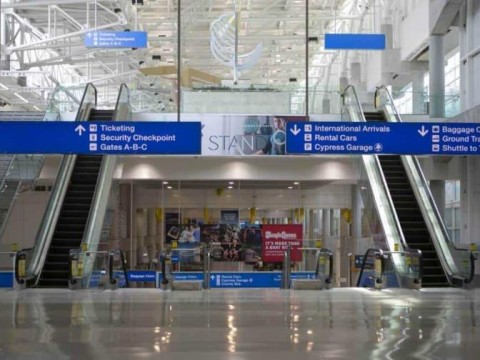 Arrestan a hombre que hizo falsa amenaza de bomba en un aeropuerto del sur de Florida