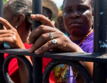 Bahamas deporta a haitianos por delitos migratorios 