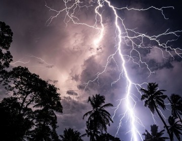 Aguaceros con tormentas el&eacute;ctricas y r&aacute;fagas de viento en varias provincias del pa&iacute;s